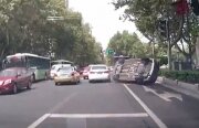 Video: Un accident extrem. De stupid...