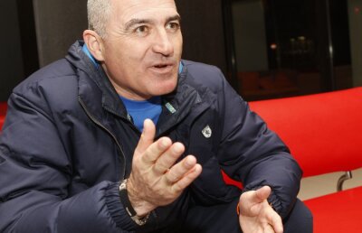 Grigoraş anunţă ce nu are Pandurii şi au avut Urziceniul în 2009 şi Oţelul în 2011