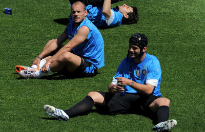 Sneijder îi face lobby lui Chivu la Inter: ”Nu poate lipsi!”