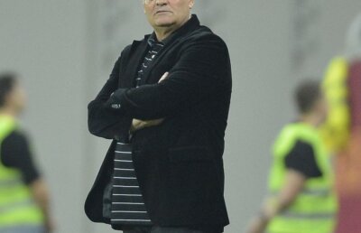 Ce fel de antrenori avem? Andone nu-şi ştie adversarii: "Băi, cine e ăsta?"