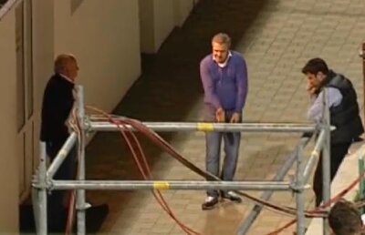 VIDEO Porumboiu comentează ironic intrarea în vestiar: "Vă aşteptaţi să-l demit la pauză pe Şumudică, nu?" :D