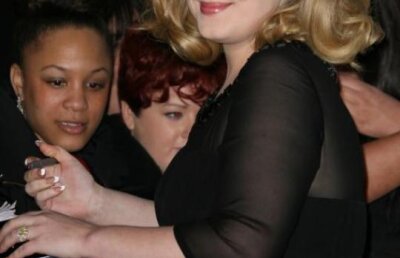 Adele face echipa cu James Bond in cel mai recent film cu celebrul spion