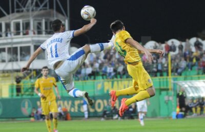 VIDEO + FOTO Salvatorul Ousmane » N'Doye aduce victoria cu Severin, 2-1, după un gol controversat în minutul 91!
