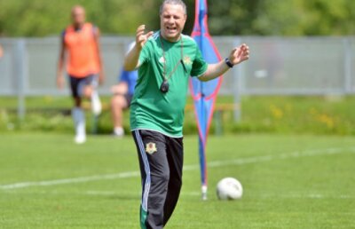 Marius Şumudică: "Din prima etapă toată lumea mă vedea dat afară de la Vaslui. Acum s-au liniştit toţi, stau aici cel puţin 2 ani!"