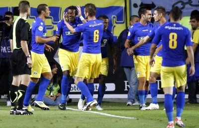 7 lupi fantastici » Petrolul a desfiinţat liderul în cel mai bun meci din acest sezon