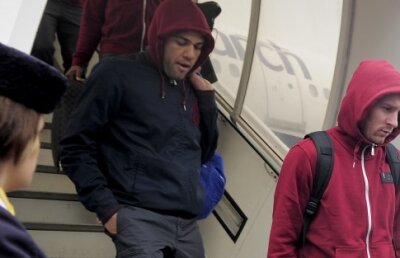 Fotbaliştii Barcelonei au cerut să aibă doar femei în avion! Care e motivul pentru care stewarzii au interzis :S