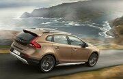 V40 Cross Country - viitor rival pentru BMW X1
