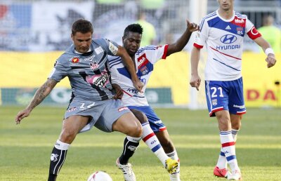 Mutu, premieră pentru Ajaccio » Întreg stadionul l-a ovaţionat