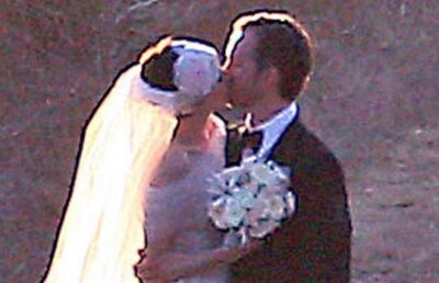 Anne Hathaway a avut parte de o nunta traditional evreiasca. Vezi aici imagini de la eveniment!
