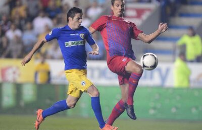 VIDEO Becali se laudă că are cea mai bună apărare » "Chiricheş e bun, iar Szukala e de trei ori peste Geraldo"