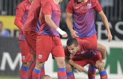 FOTO Lato ştie şi cu capul » Al doilea gol al fundaşului sărbătorit într-un mod inedit