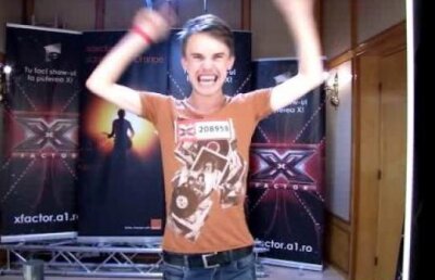 Dansuri fara inhibitii, clipe romantice si momente amuzante in camera de machiaj X Factor