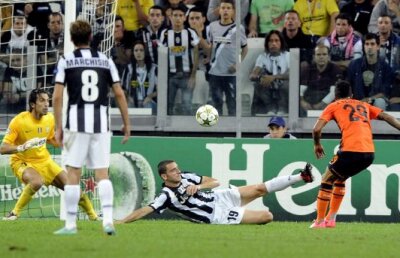 VIDEO Bară! Luce, la o clipă de minune! » Şahtiorul a remizat în Italia cu Juventus
