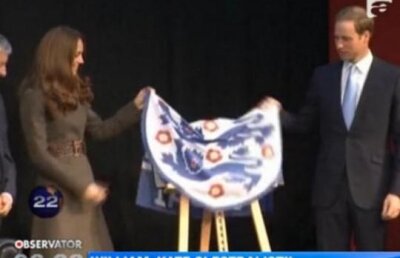 Printul William si sotia sa, Catherine, s-au intalnit cu membrii echipei de fotbal a Angliei