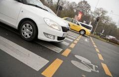 Cei care vând sau cumpără maşini pe teritoriul României sunt scutiţi de taxa auto