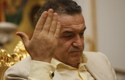 VIDEO Marea mahmureală III » Steliştii s-au îmbătat din nou. Ce măsuri va lua Gigi Becali împotriva lor