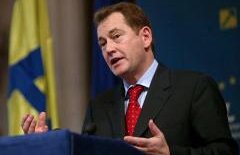 Liderul liberalilor europeni despre Gigi Becali: "Mai bine să fii în  cort şi să scuipi afară decât invers!"