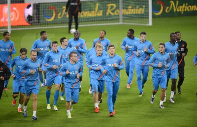 GALERIE FOTO / Olandezii au susţinut în această seară antrenamentul oficial » Ce au văzut cînd au intrat pe stadion!