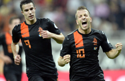 Van der Vaart crede că atmosfera de la Bucureşti i-a ajutat pe batavi: "Fanii lor ne-au dat aripi"