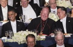 Glume şi înţepături între Barack Obama şi Mitt Romney. Ce şi-au spus cei doi la un dineu caritabil (VIDEO)