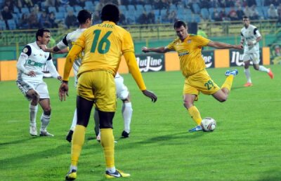 VIDEO Scopul scuză mijloacele » Vasluiul a cîştigat greu cu 1-0 împotriva "şepcilor roşii"