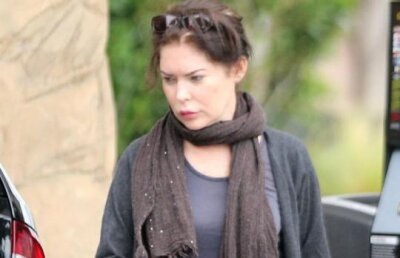 Lara Flynn Boyle, de nerecunoscut! Iata ce a facut botox-ul si chirurgia plastica din ea!