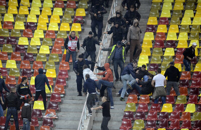 Derby-ul frustrării » Doar 16.000 de suporteri au fost prezenţi la meciul dintre Dinamo şi Rapid