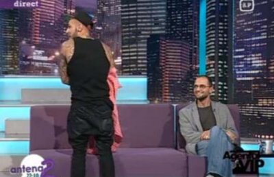 Alex Velea s-a dezbracat la “Agentul Vip”!