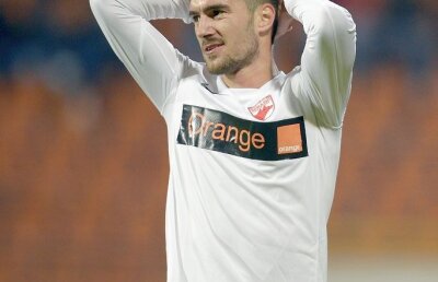 VIDEO Nimic la nimic! » Dinamo a scos doar o remiză în deplasarea de la Piatra Neamţ, scor 0-0