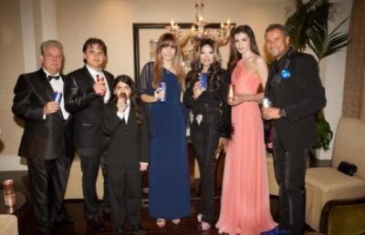 Catalin Botezatu a apelat la terapia Dracula, sfatuit de La Toya Jackson