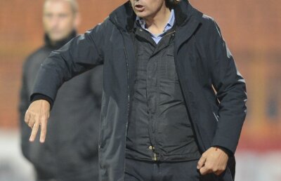 Scaunul lui Bonetti se clatină înainte de Derby de România » 5 mari greşeli care i-ar putea scrie sentinţa