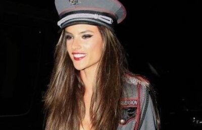 Foto HOT! Topul celor mai sexy costumatii de Halloween