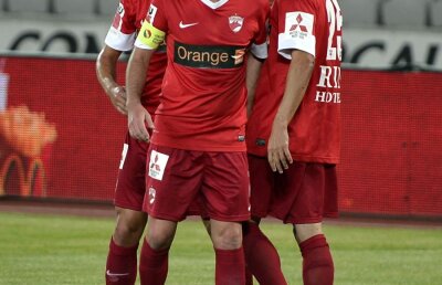 Găselniţa tactică prin care Bonetti îl poate surprinde pe Reghecampf în Derby de România