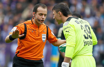 Avantaj Dinamo » "Cîinii" au dominat derby-urile arbitrate de străini