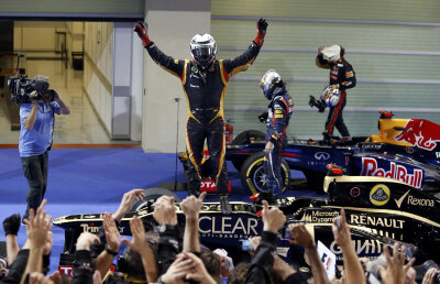 Fabulos! » La 33 de ani, Raikkonen a cîştigat din nou o cursă în F1. Alonso pe 2, Vettel pe 3