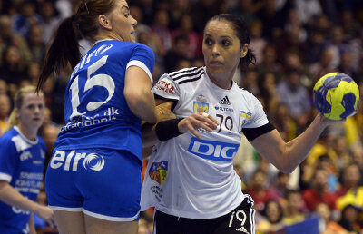 Aurelia Brădeanu a înscris de 7 ori contra Randersului: "Toţi te remarcă doar cînd dai goluri multe!"