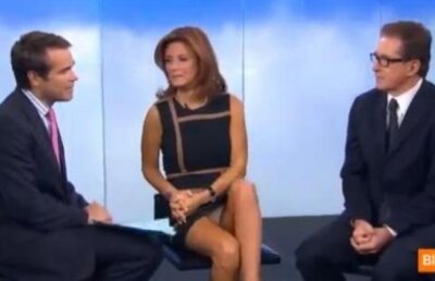 Scena tip Basic Instinct la Bloomberg TV: O prezentatoare si-a aratat chilotii in direct!