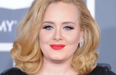 Adele: "Voi slabi numai cand NU voi mai putea face sex!"