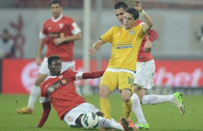 Acţionarii lui Dinamo au promis că-l vor sancţiona pe Bonetti » Dragomir: "Au dat briciul maimuţei"