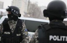 Percheziţii în Râmnicu Vâlcea, Câmpina şi Bucureşti: Este vizată o grupare specializată în trafic ilicit de produse petroliere