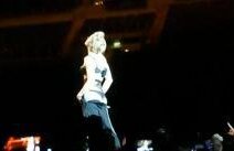 Madonna ŞOCHEZĂ din nou: Diva şi-a arătat din nou FUNDUL, într-un concert la New York (VIDEO) 