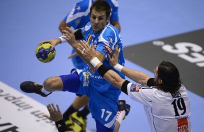 Şanse mici de calificare după o nouă înfrîngere în Liga Campionilor » HCM Constanţa - Atletico Madrid 23-28