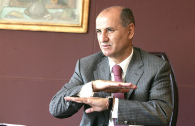 Badea şi Taher ar putea băga Rapidul în insolvenţă!