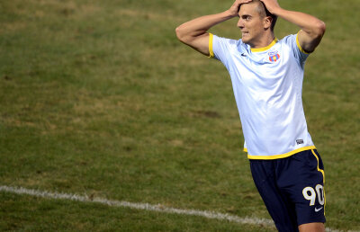 Out 3 meciuri! » Nikolici are întindere musculară şi va rata partida cu Stuttgart