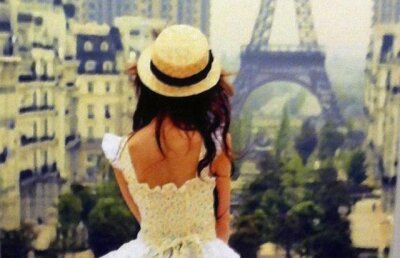 Escapada la Paris: Un weekend in lumea printeselor moderne la Sala Dalles