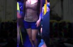 (VIDEO) Incident rasist în Australia. O franțuzoaică, amenințată cu moartea pentru că a cântat în limba ei, în autobuz