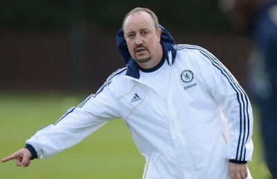 Ferguson îl atacă pe noul antrenor al lui Chelsea: "Benitez profită de munca altora. Poate cîştiga două Mondiale fără să fi făcut nimic!"