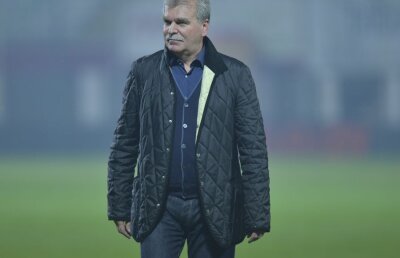 Dinu Gheorghe e mîndru: "Avem un lot cum n-au multe echipe!" Anunţul ameninţător pentru stelişti