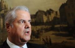 Cum motivează judecătorii condamnarea lui Adrian Năstase: Trebuie să reprezinte un puternic semnal de alarmă. Politicienii nu sunt mai presus de lege!