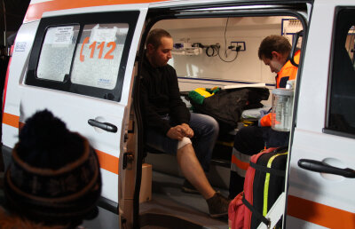 FOTO Moldoveni cu sînge fierbinte » Fanii Vasluiului s-au luat la bătaie cu suporterii Iaşiului înainte de meci!